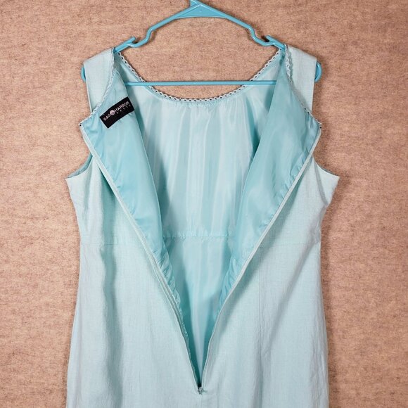 Sag Harbor Linen Maxi Dress, Size 12, Light Blue Embroidered Butterflies 🦋 - Picture 4 of 16